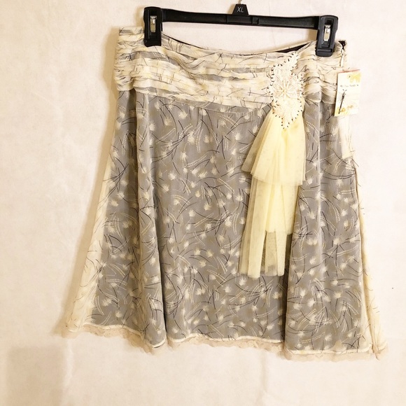 Free People Dresses & Skirts - Free people skirt with bow NWT size 4
